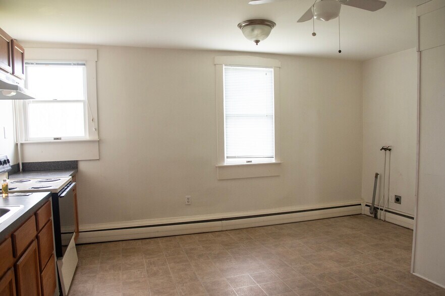 Building Photo - 1366 Lititz Rd