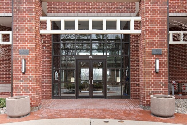 Building Photo - 199 Coolidge Ave