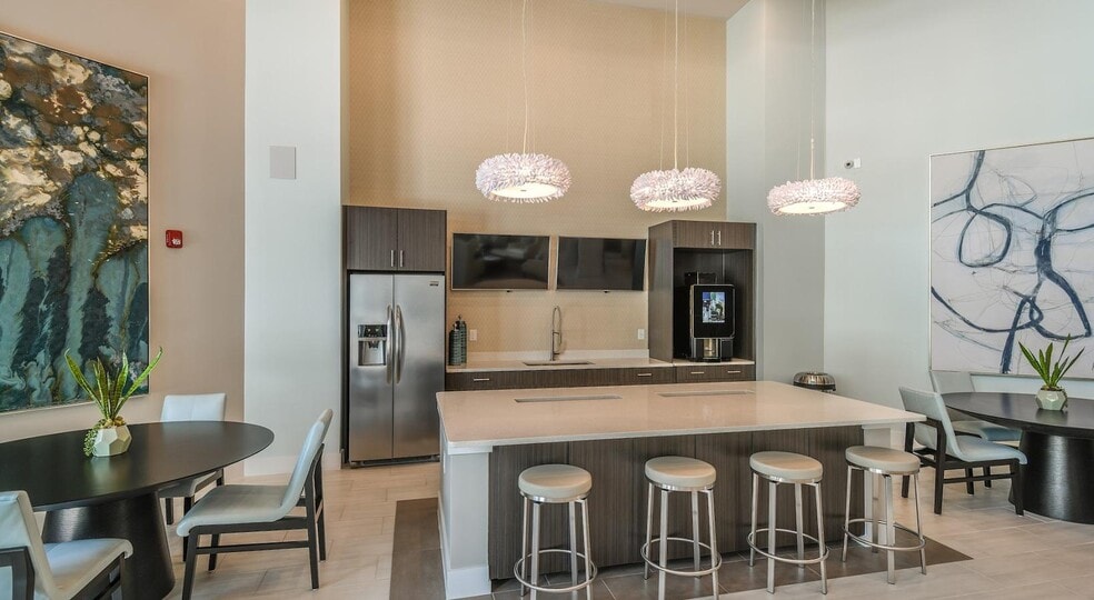 Building Photo - 9301 Summit Centre Way