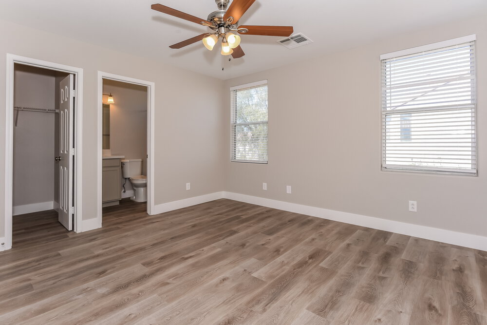 Building Photo - 892 Shining Rose Pl