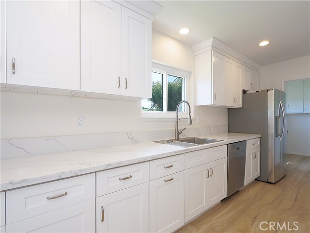 Building Photo - 27665 Longhill Dr