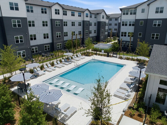 Building Photo - Caspia, an Alexan Community