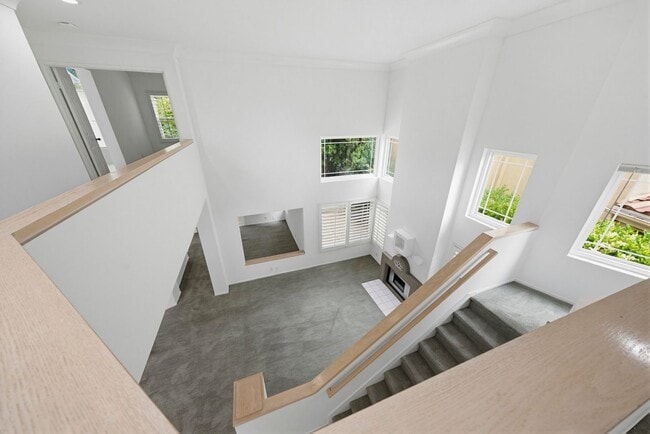 Building Photo - 4 Del Andante