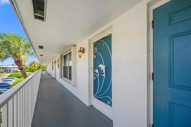 Building Photo - 2929 SE Ocean Blvd