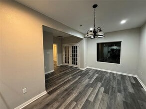 Building Photo - 907 Walters Ln