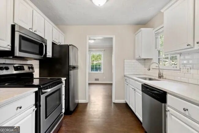 Building Photo - 2091 Ellwyn Dr