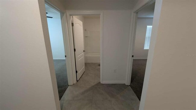 Building Photo - 33436 Country House Dr
