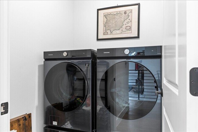 Building Photo - 4201 Clawson Rd