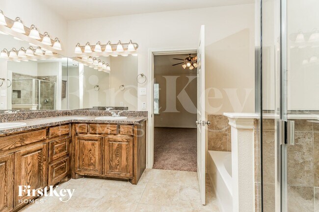 Building Photo - 603 Cardwell Dr