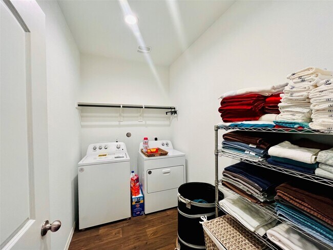 Building Photo - 2914 Roman Forest Blvd