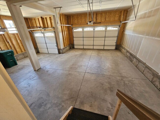 Building Photo - 1853 Clayhouse Dr