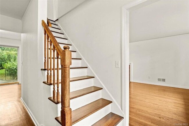 Building Photo - 47 Hommocks Rd