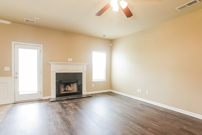 Building Photo - 2622 Serenity Ln