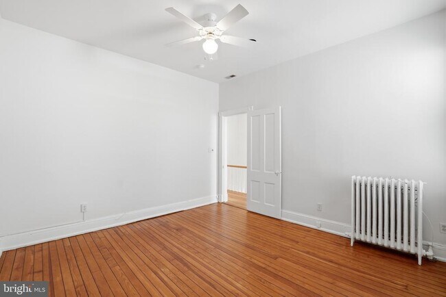 Building Photo - 1635 35th St NW