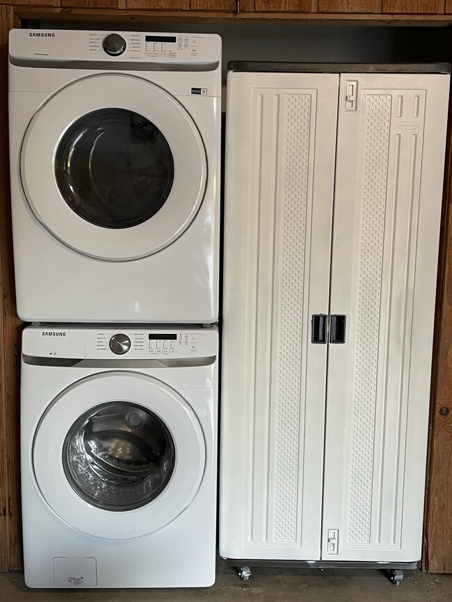 Building Photo - 10200 Quail Valley Blvd