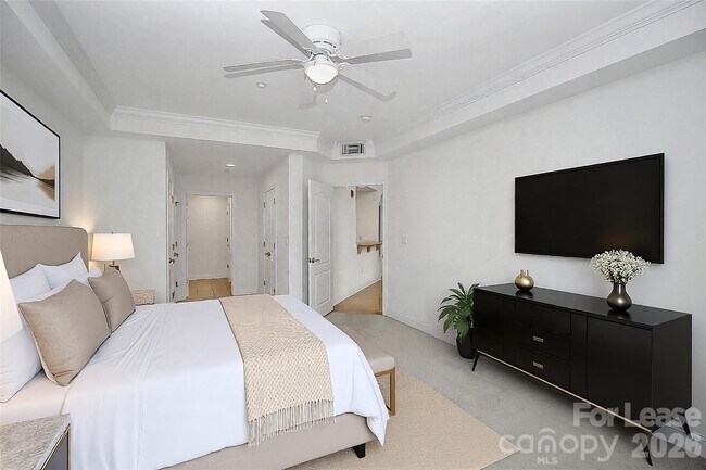 Building Photo - 401 N Church St