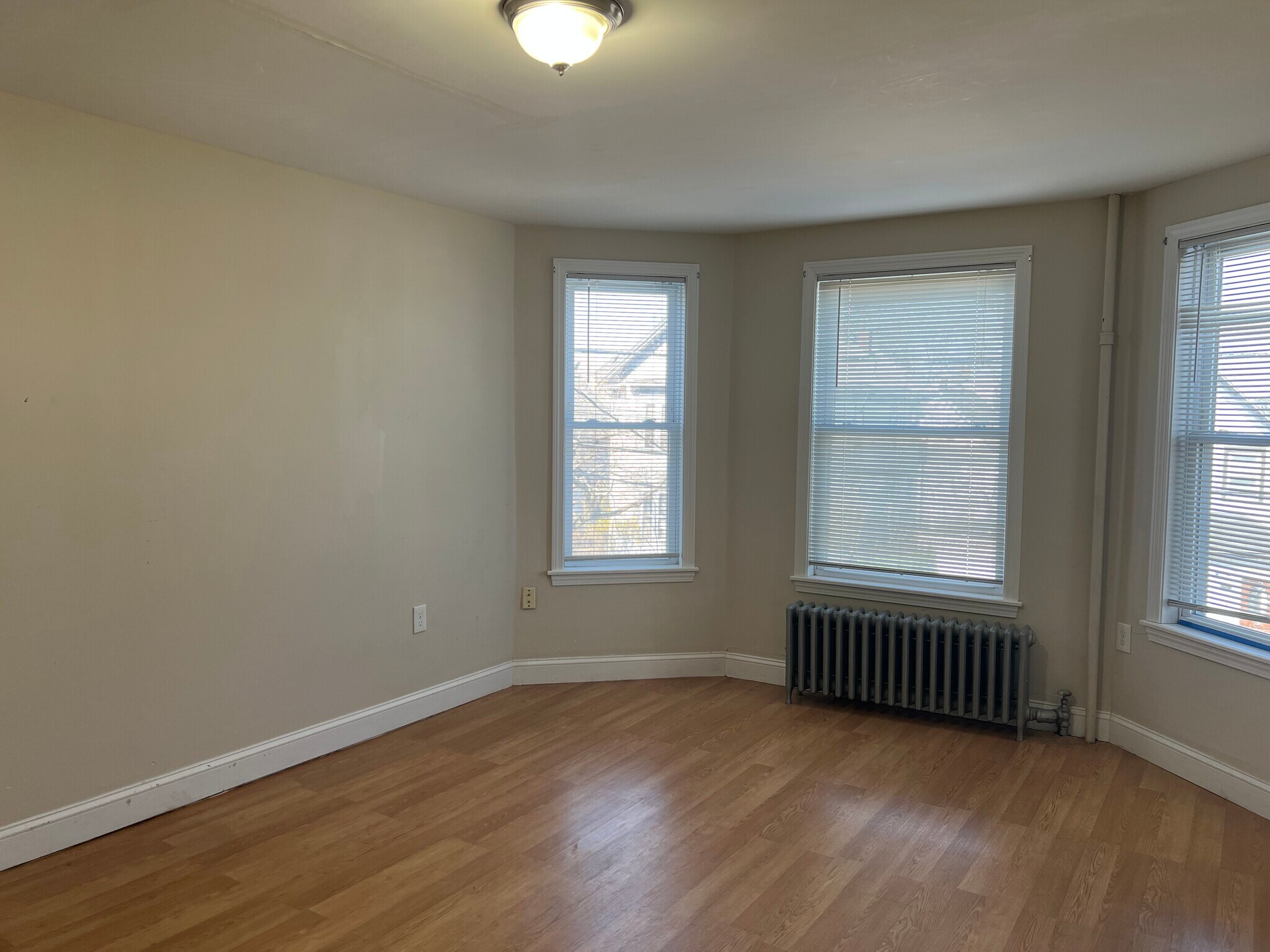 Building Photo - 179 Belmont St