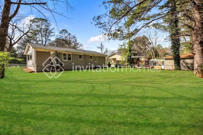 Building Photo - 3054 Cottonwood Dr Se