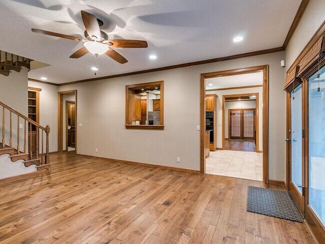 Building Photo - *Rare Find* Stunning Brookhaven 4 Bed 2.5 ...