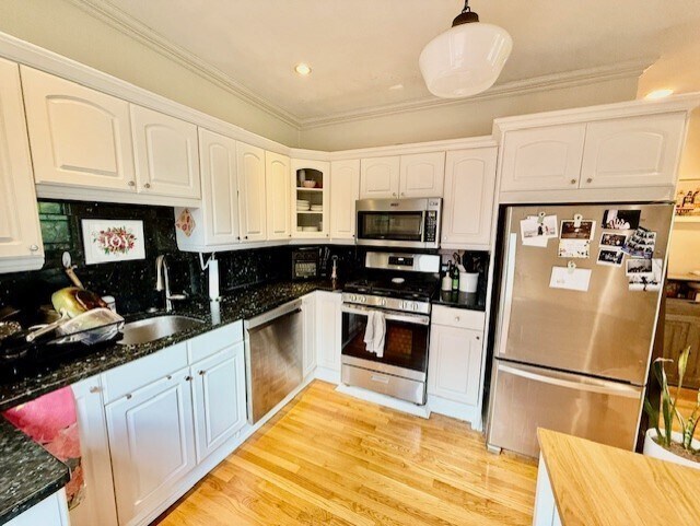 Building Photo - 13 Worcester St