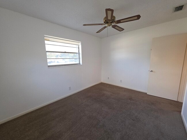 Building Photo - 231 Hibiscus St