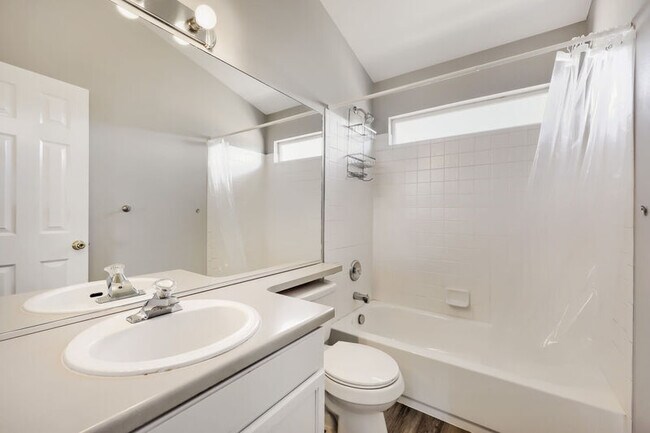 Building Photo - 5632 Marabou Way