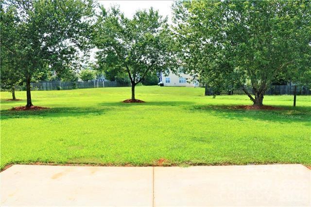 Building Photo - 1218 Haden Dr