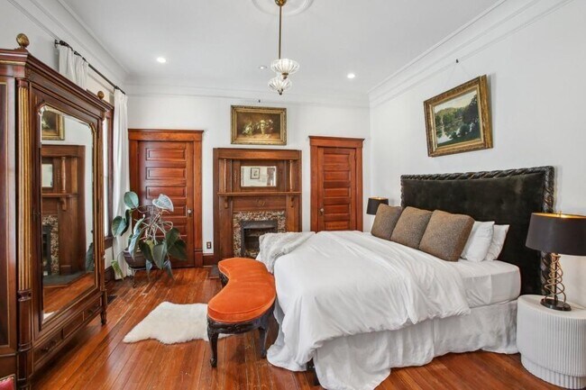 Building Photo - 788 Lake Ave NE