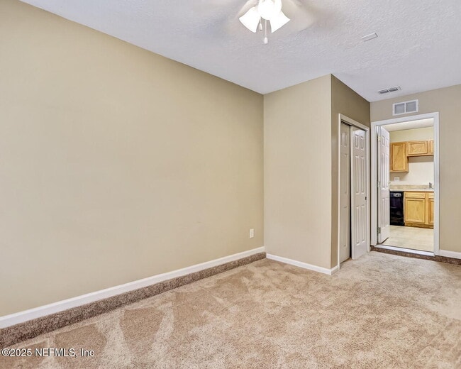 Building Photo - 8448 Kona Ave