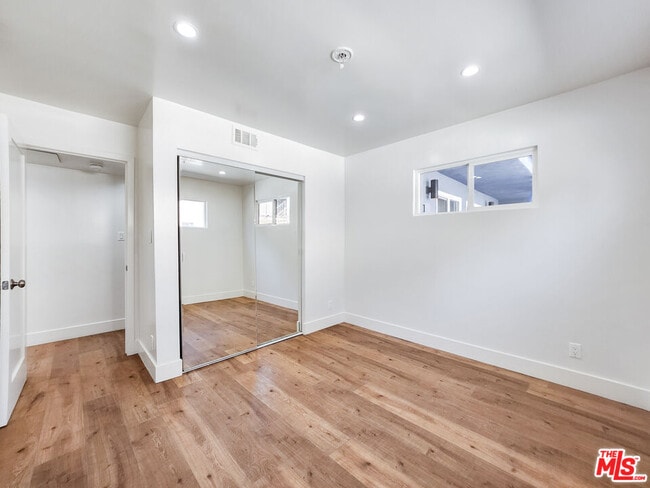 Building Photo - 2917 N Coolidge Ave