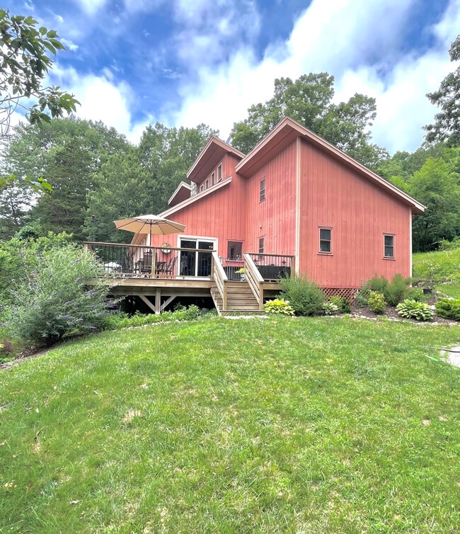 Building Photo - 67 Moodus Leesville Rd