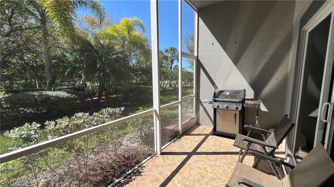 Building Photo - 12111 Santaluz Dr