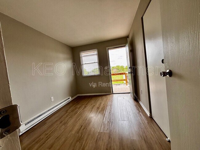 Building Photo - 1257 Sanlor Ave