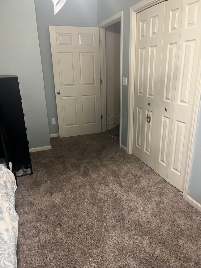 Building Photo - 1514 N Clay St