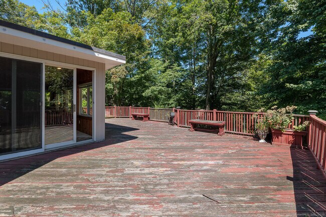 Building Photo - 26 Wilridge Rd