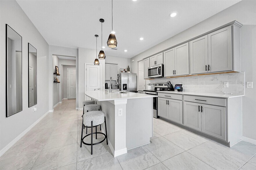 Building Photo - 6112 Rancho Ln