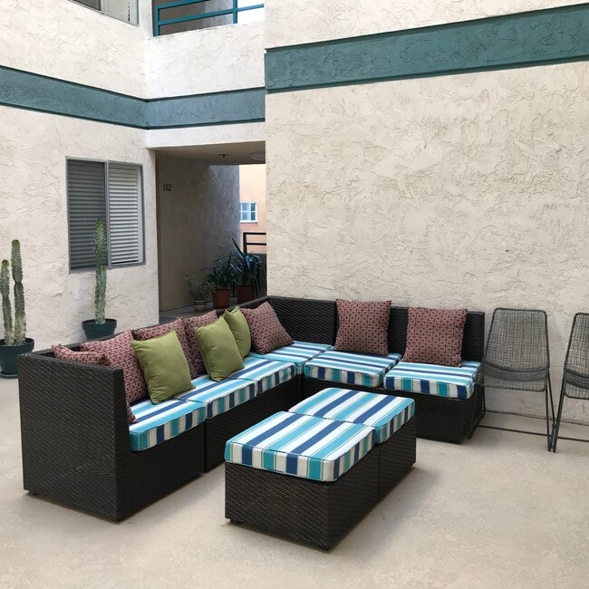 Building Photo - 3606 1st Ave