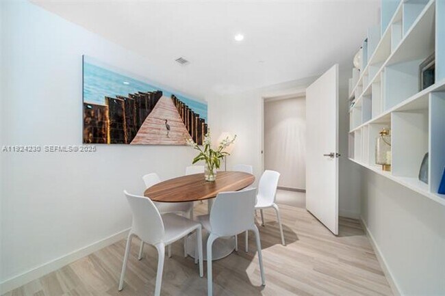 Building Photo - 1080 Brickell Ave