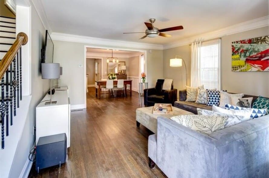 Living Room - open concept! - 152 Howell St NE