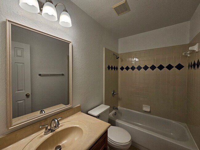 Building Photo - 3904 Frigate Dr