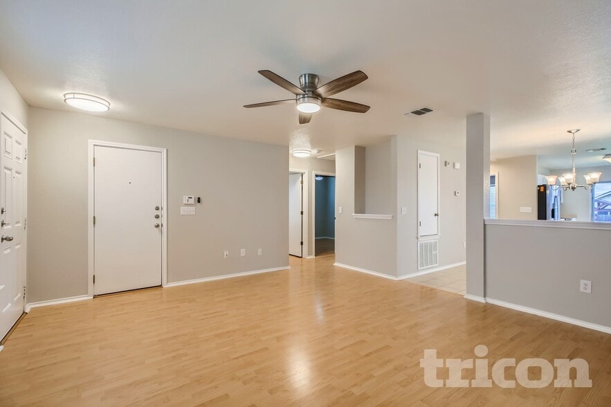 Building Photo - 9227 Dublin Heights