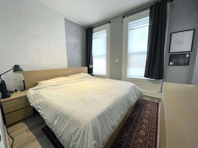Building Photo - 332 Communipaw Ave
