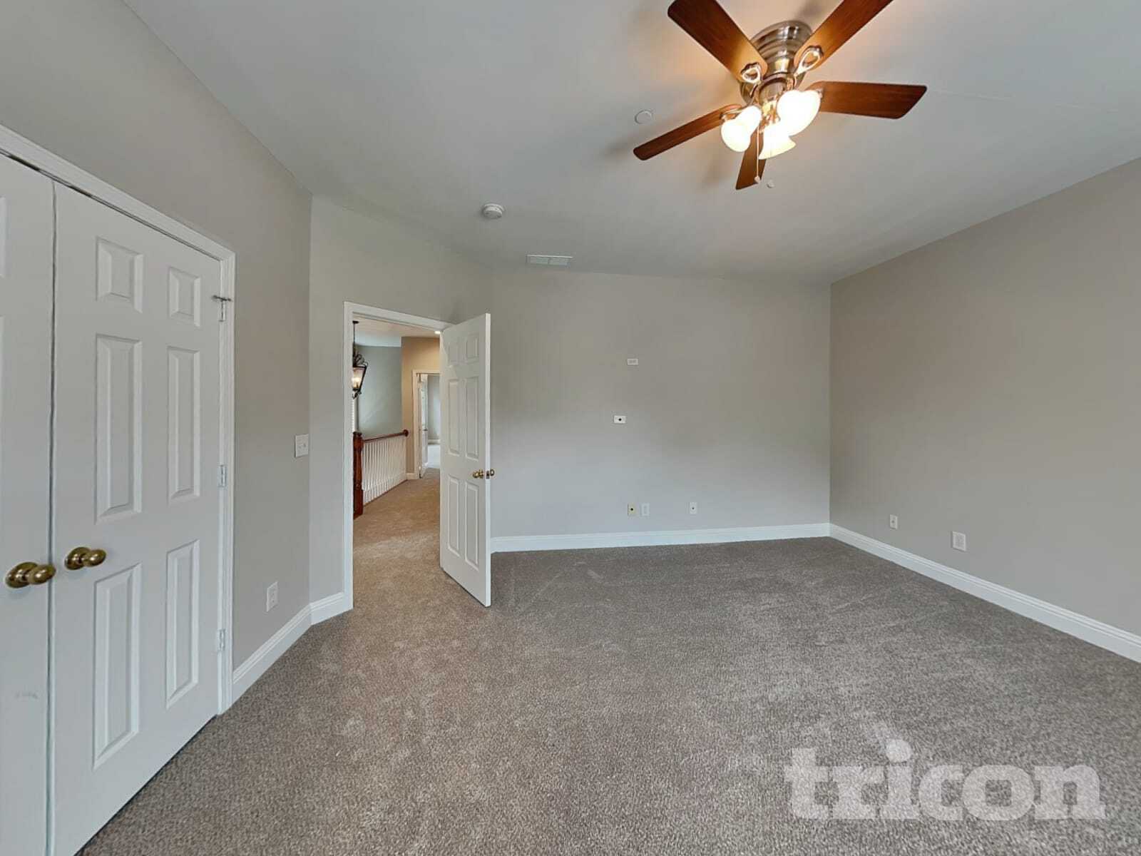 Building Photo - 1206 Comet View Tr SE