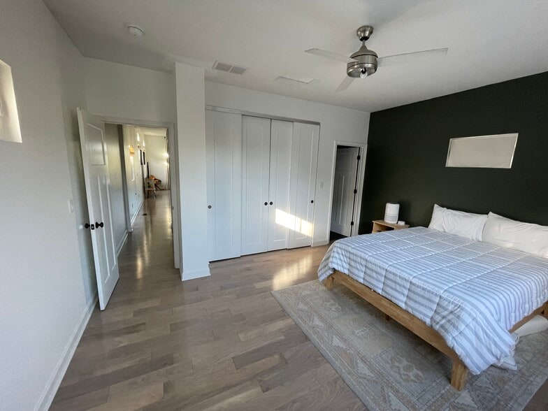 Building Photo - 1340 Hoyt Ave