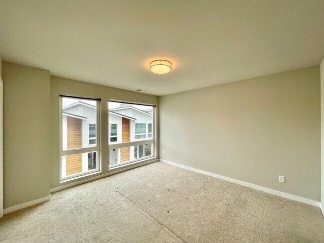 Building Photo - Great Townhome for rent