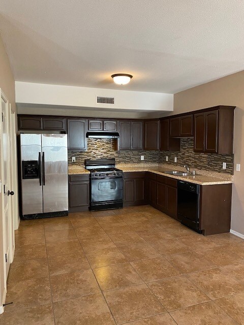 Building Photo - 14305 Pancho Gonzalez Ct