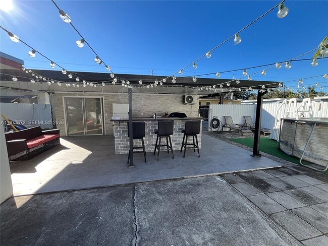 Building Photo - 5803 Buchanan St