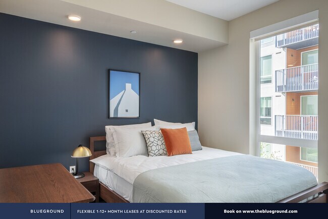 Building Photo - 800 Indiana St