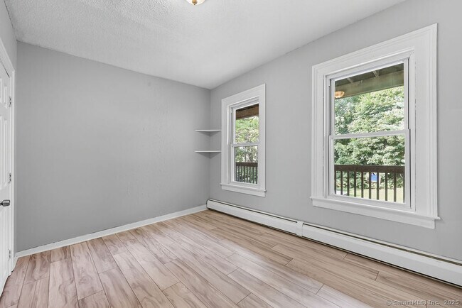 Building Photo - 61 Holabird Ave