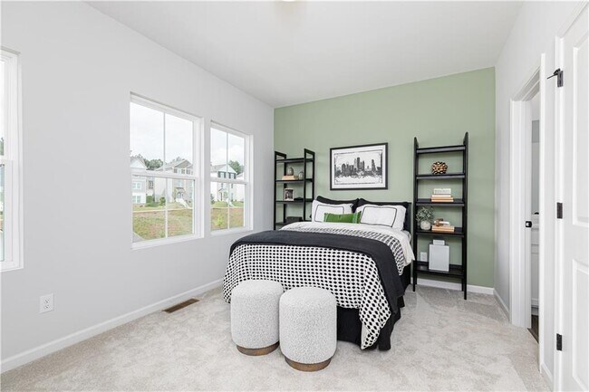 Building Photo - 2684 Brookview Dr NW